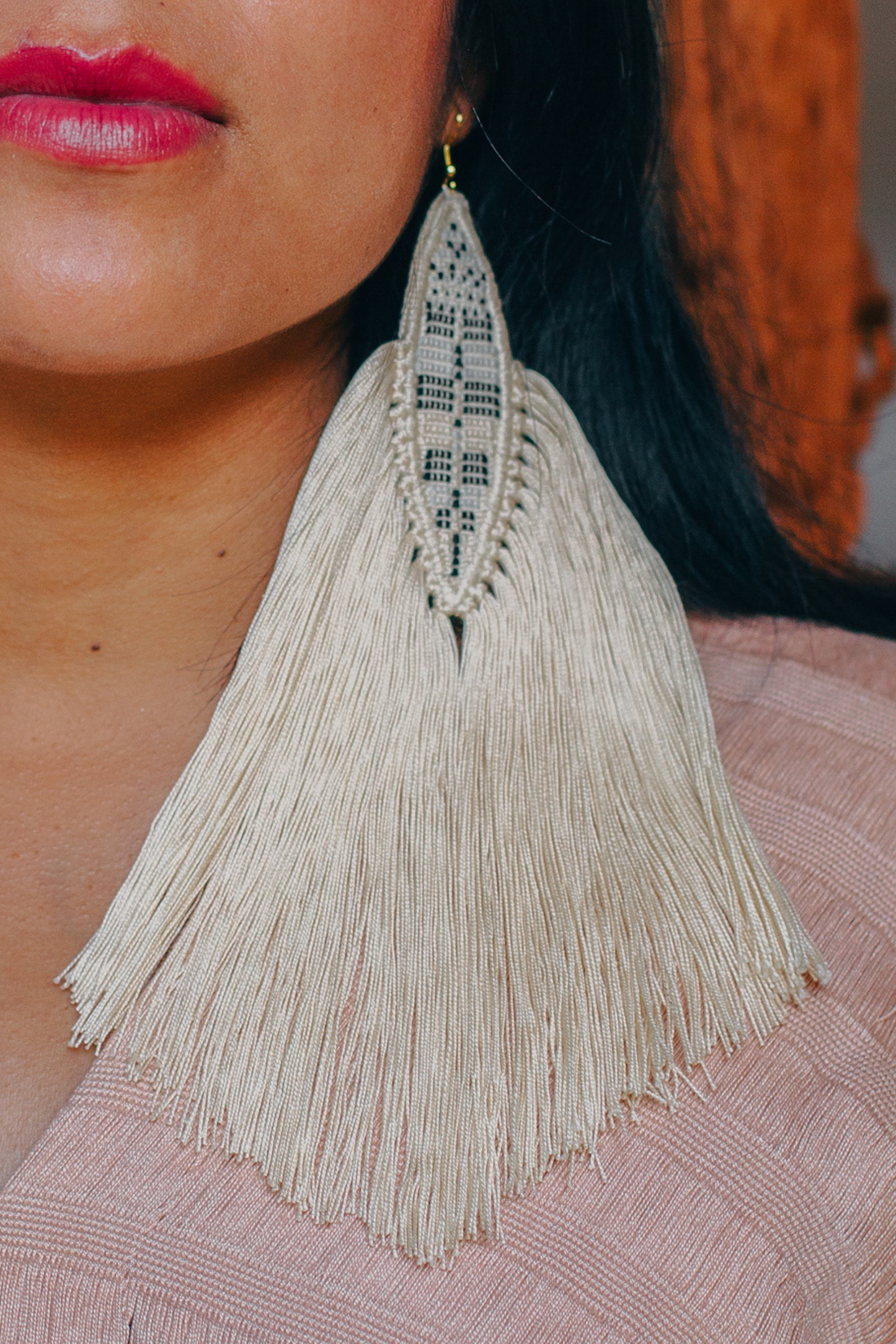 Aretes Maxi Penacho Beige