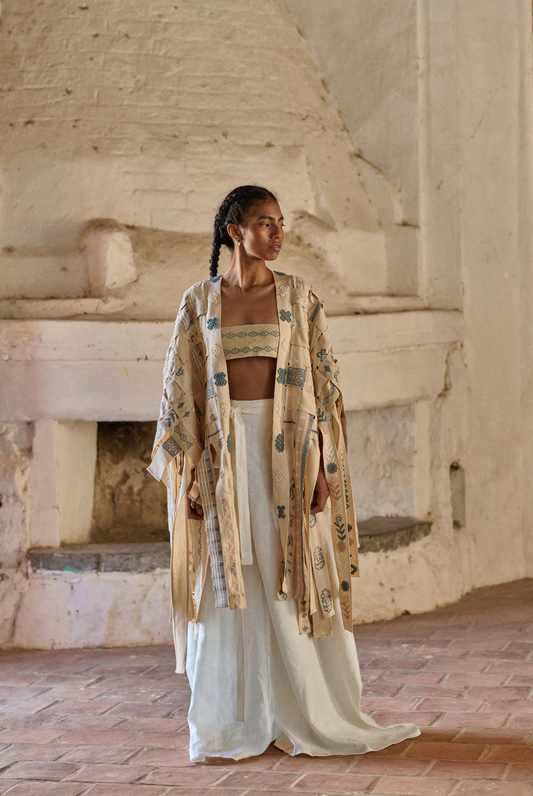 Collective Weave Look